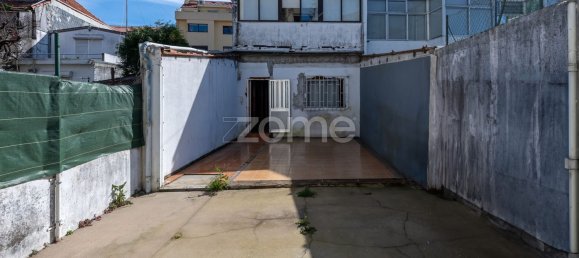 3 bedrooms House in Porto, Portugal No. 14323 26