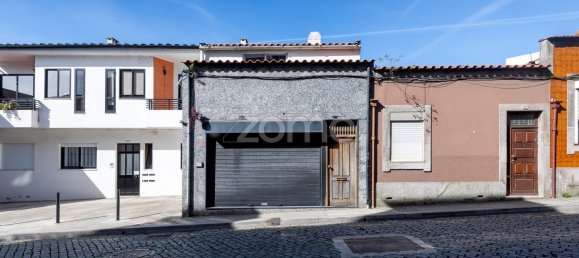 3 bedrooms House in Porto, Portugal No. 14323 25