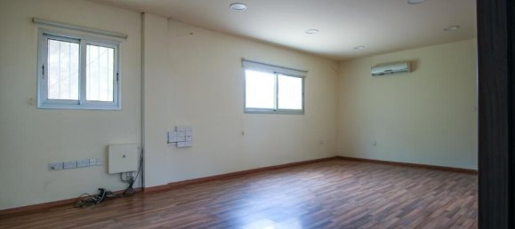 Gewerbliche Immobilie in Nicosia, Cyprus 880m², Nr. 24471 4