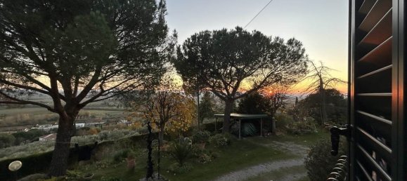 4 bedrooms House in Cortona, Italy No. 121071 5