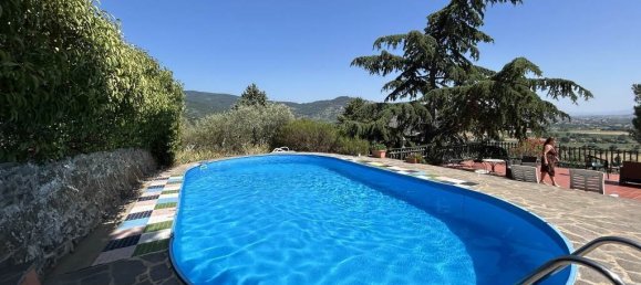 4 bedrooms House in Cortona, Italy No. 121071 8