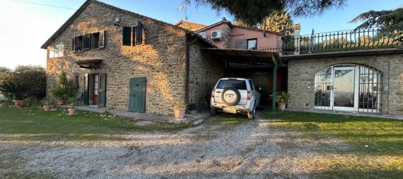 4 bedrooms House in Cortona, Italy No. 121071 3