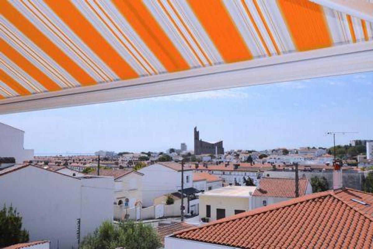 2 bedrooms Condo in Royan, France No. 36230