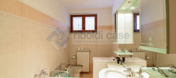 2 Schlafzimmer Wohnung in Desio, Italy, Nr. 361144 18
