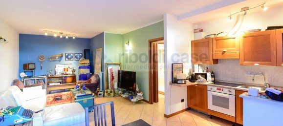 2 Schlafzimmer Wohnung in Desio, Italy, Nr. 361144 5