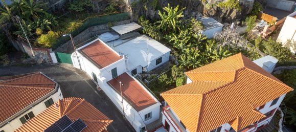 Дом с 5 спальнями в Фуншал, Португалия № 110681 2