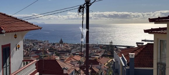 Дом с 5 спальнями в Фуншал, Португалия № 110681 23