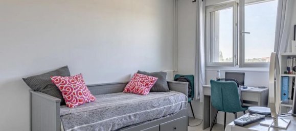 5 bedrooms Apartment in Neuilly-sur-Marne, France No. 313702 14