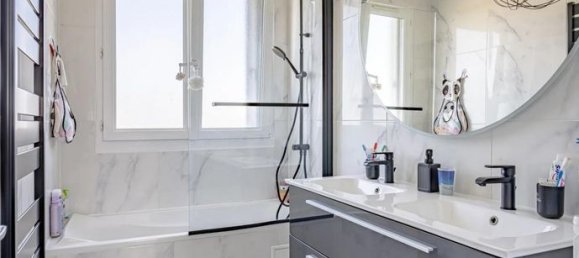 5 bedrooms Apartment in Neuilly-sur-Marne, France No. 313702 15