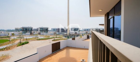 5 bedrooms Villa in Abu Dhabi, UAE No. 53099 39