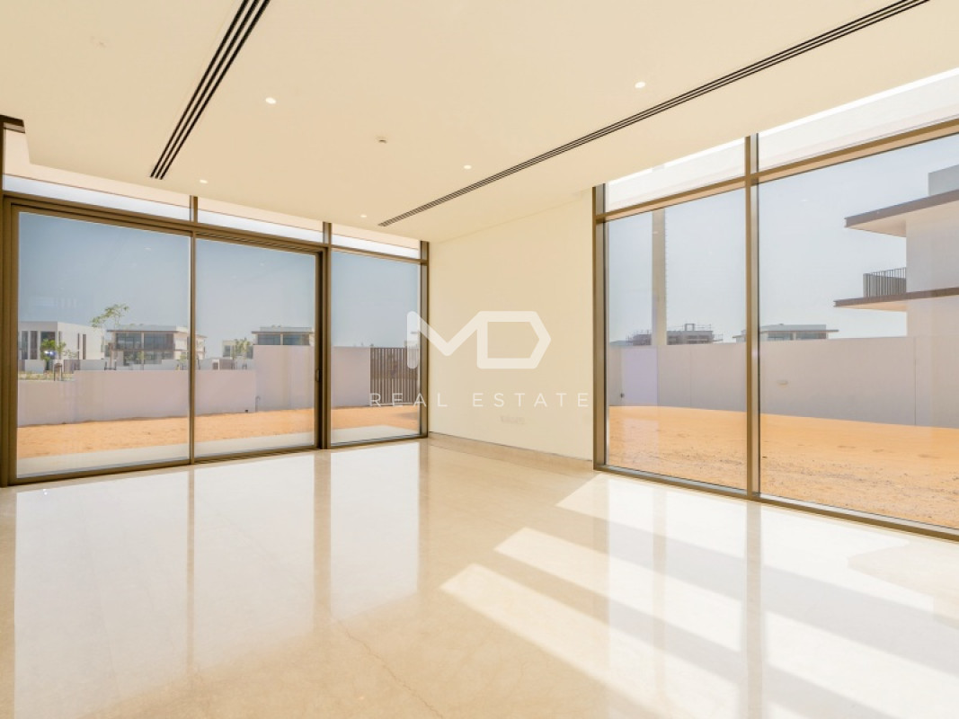 5 bedrooms Villa in Abu Dhabi, UAE No. 53099