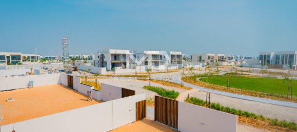 5 bedrooms Villa in Abu Dhabi, UAE No. 53099 44