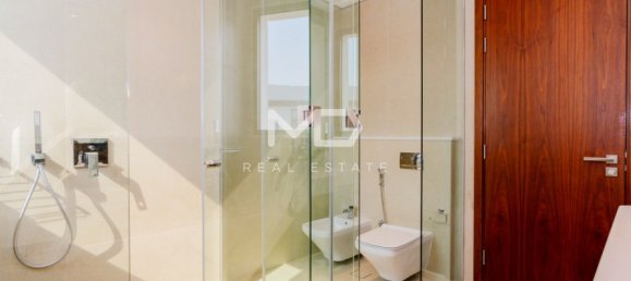 5 bedrooms Villa in Abu Dhabi, UAE No. 53099 7