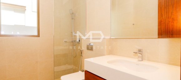 5 bedrooms Villa in Abu Dhabi, UAE No. 53099 62