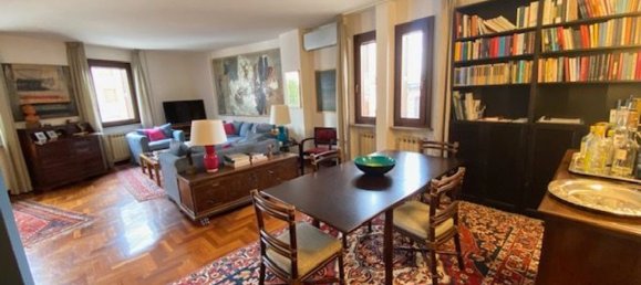 5 bedrooms Duplex in Udine, Italy No. 339647 4