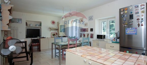 8 rooms House in Genoa, Italy No. 267110 3