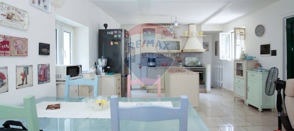 8 rooms House in Genoa, Italy No. 267110 9