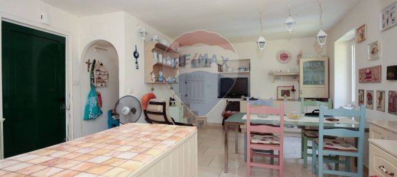 8 rooms House in Genoa, Italy No. 267110 5