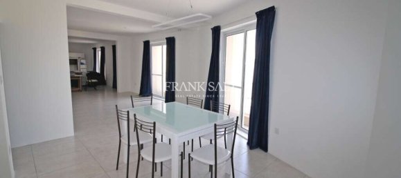 3 bedrooms Apartment in Siggiewi, Malta No. 6338 3