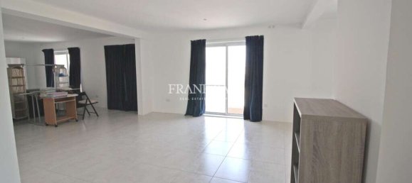 3 bedrooms Apartment in Siggiewi, Malta No. 6338 5