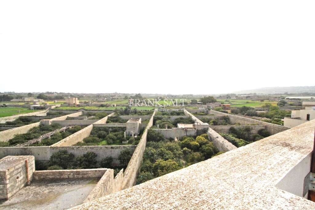 3 bedrooms Apartment in Siggiewi, Malta No. 6338