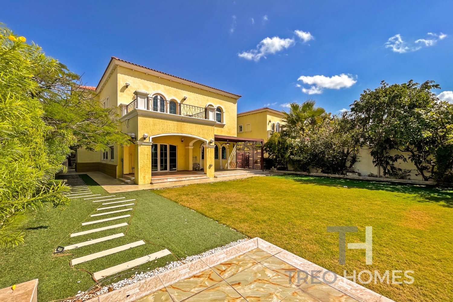 3 bedrooms Villa in Jumeirah Park, UAE No. 28487