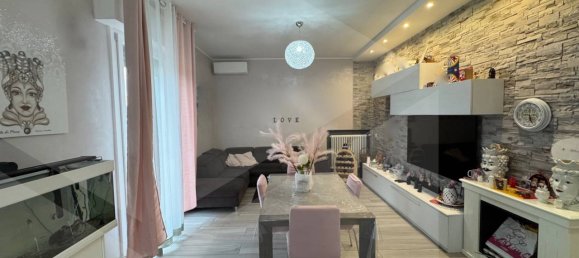 4 rooms Apartment in Vignola, Italy No. 29260 3
