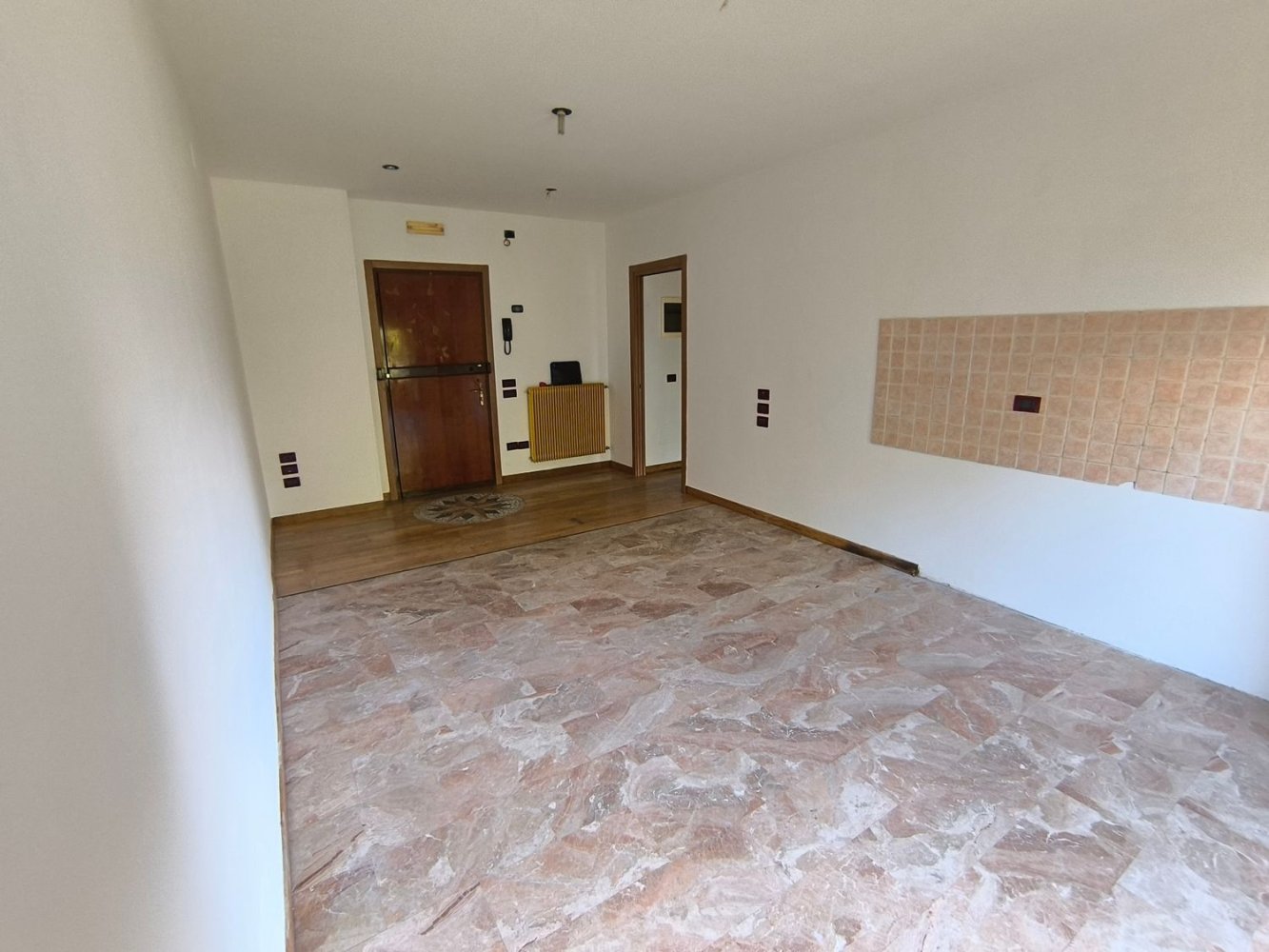 4 bedrooms Apartment in Paese, Italy No. 328853