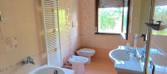 4 bedrooms Apartment in Paese, Italy No. 328853 12