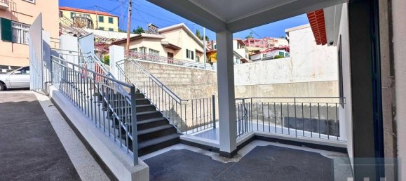 Дом с 3 спальнями в Фуншал, Португалия № 144039 33