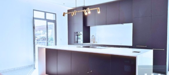 Дом с 3 спальнями в Фуншал, Португалия № 144039 8