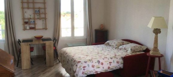 Studio in Chatou, France No. 122898 3