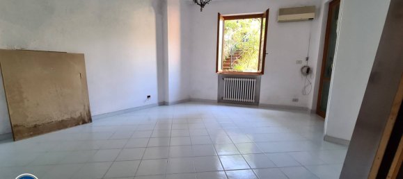 3غرفة شقة في Cisano sul Neva, Italy رقم 82933 6