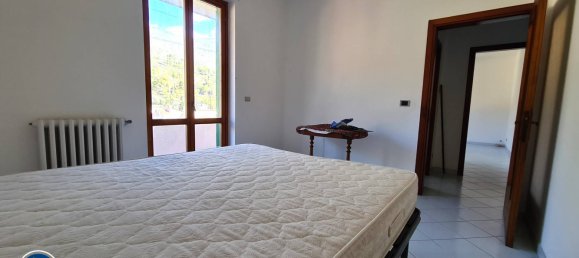 3غرفة شقة في Cisano sul Neva, Italy رقم 82933 17