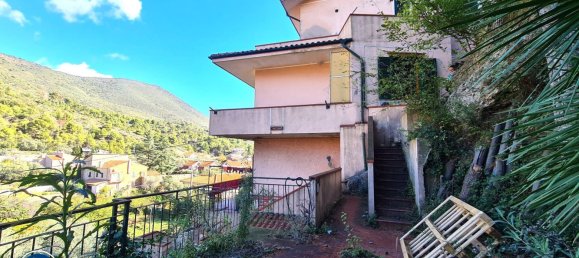 3غرفة شقة في Cisano sul Neva, Italy رقم 82933 22