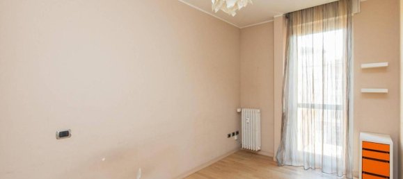 Apartamento de 4 divisões em Busto Arsizio, Italy N.º 30277 10