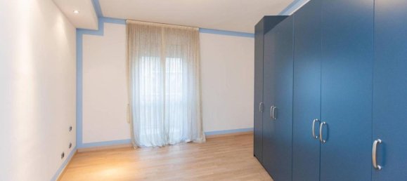 Apartamento de 4 divisões em Busto Arsizio, Italy N.º 30277 21