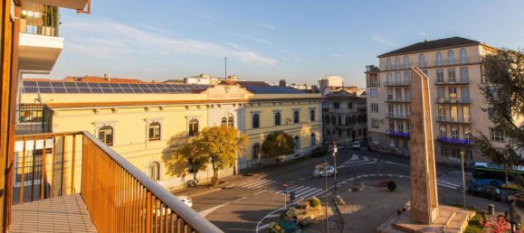 Apartamento de 4 divisões em Busto Arsizio, Italy N.º 30277 23