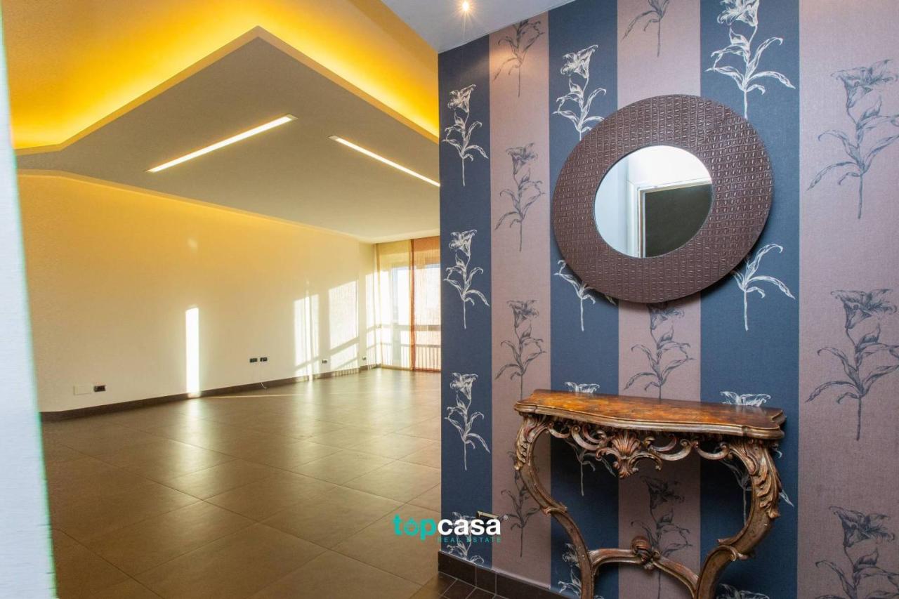 Apartamento de 4 divisões em Busto Arsizio, Italy N.º 30277