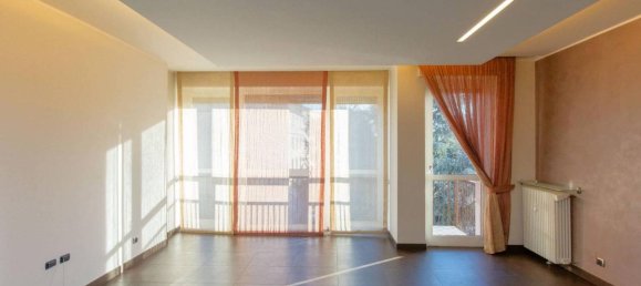 Apartamento de 4 divisões em Busto Arsizio, Italy N.º 30277 3