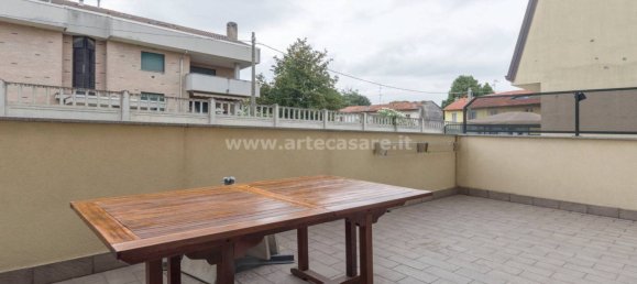 2 bedrooms Apartment in Saronno, Italy No. 322212 10