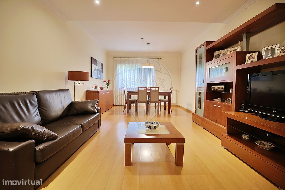 2 bedrooms Apartment in Castelo da Maia, Portugal No. 307360