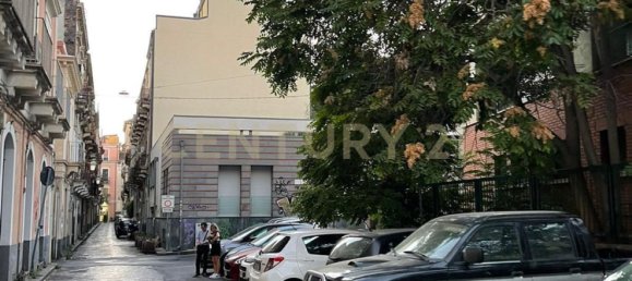 1 bedroom Apartment in Catania, Italy No. 327712 13