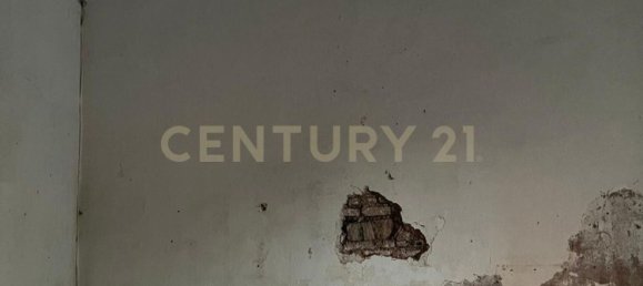 1 bedroom Apartment in Catania, Italy No. 327712 7