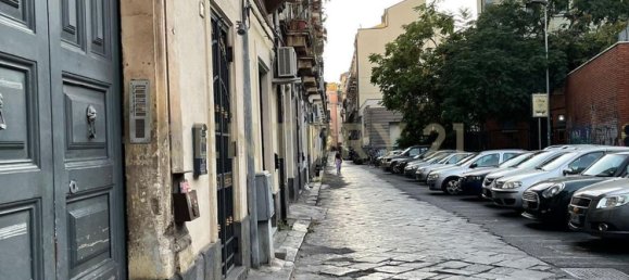 1 bedroom Apartment in Catania, Italy No. 327712 12