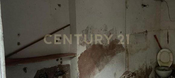 1 bedroom Apartment in Catania, Italy No. 327712 5