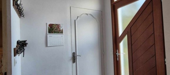 4 bedrooms House in Clermont, France No. 56999 2