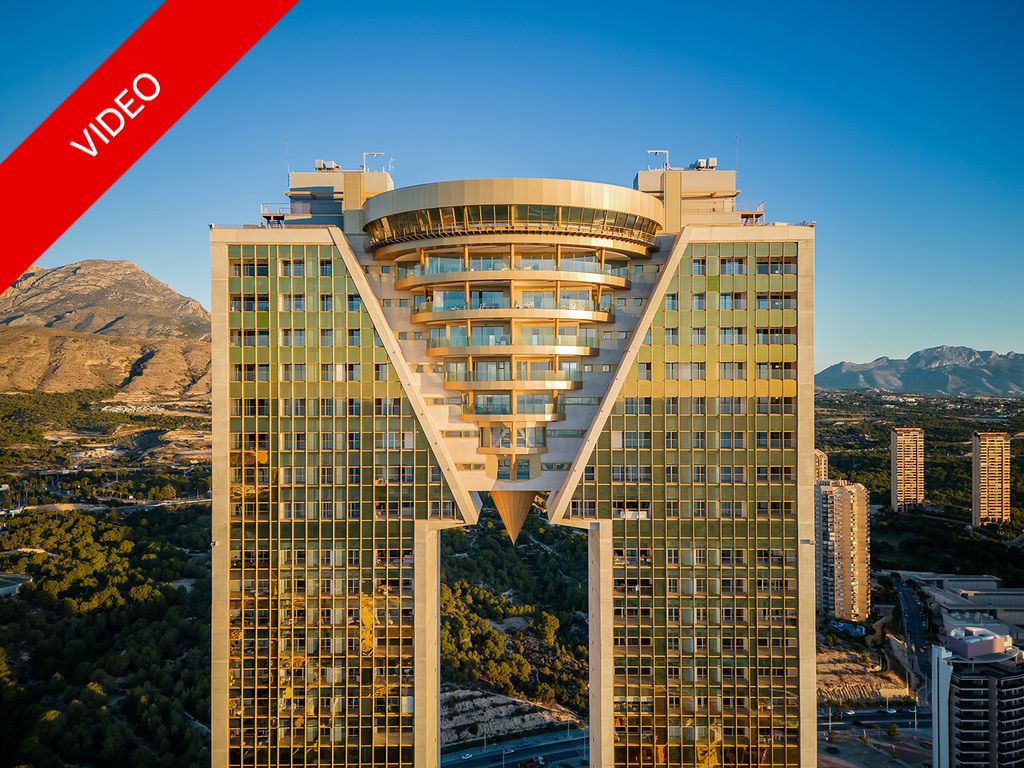 8 bedrooms Apartment in Benidorm, Spain No. 88290