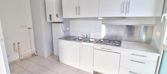 Квартира с 2 спальнями в Сент-Этьен, Франция № 205808 4