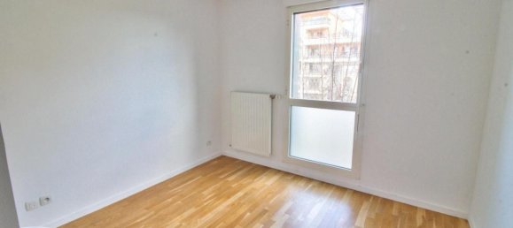 Квартира с 2 спальнями в Сент-Этьен, Франция № 205808 6